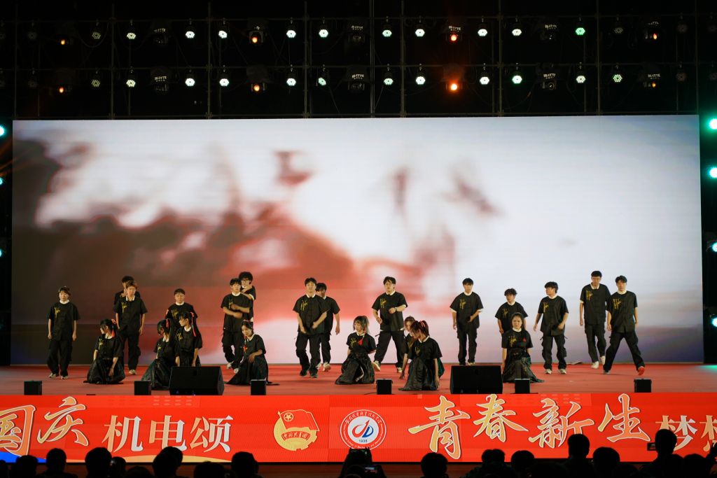 图4 华夏少年.jpg