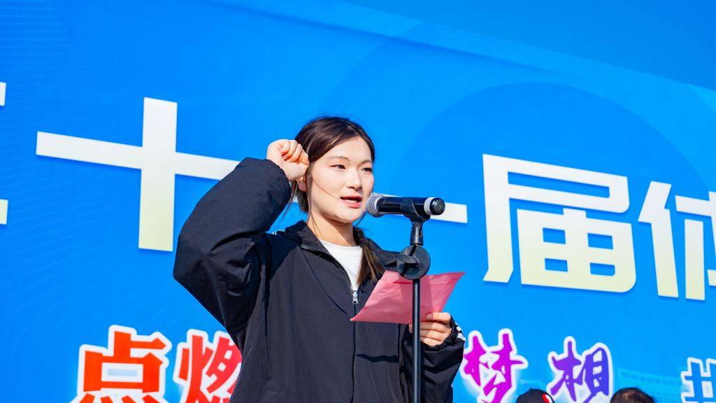 学生代表.jpg