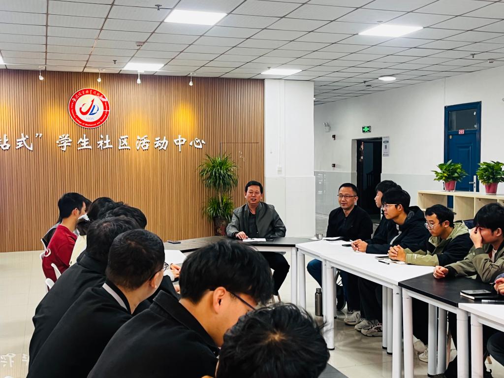 王先.jpg