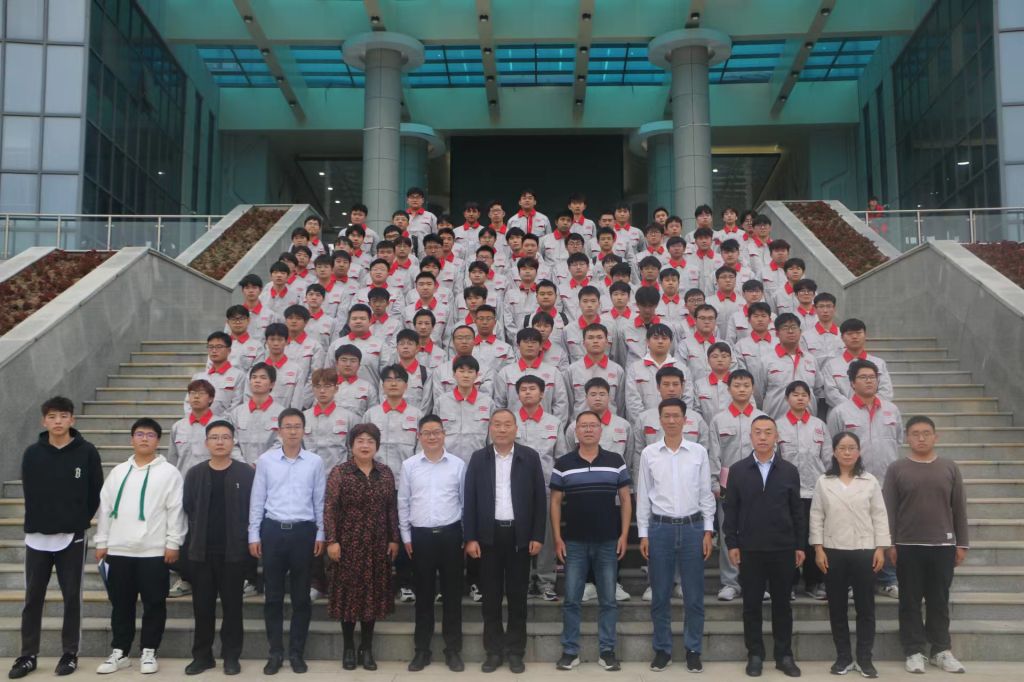 8.合影.jpg